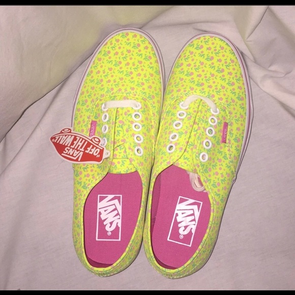 Vans - Picture 2 of 2